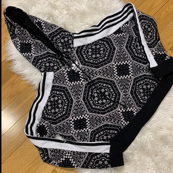 Adidas crop Hoodie - Picture 1 of 4